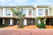 Rumah Minimalis 2 Lt 15 Menit ke RS St. Carolus Summarecon Serpong Bisa KPR J26439