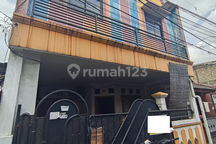 Rumah 3 Kt Dekat Gading Serpong 10 Menit ke Pintu Tol Hadap Selatan J40081