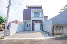 Rumah 2 Carport 15 Menit ke RSUD Cipayung Siap KPR Bebas Banjir J26017