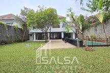 For Rent Disewakan Rumah Kemang, Tropical Modern House Bisa Silent Office Atau Tempat Tinggal Parkir 10 Mobil Dekat Sekolah Internasional Dan Cafe Dan Resto Harga Rp.1,5 M Area Kemang Pejaten Ampera Dekat Kebayoran Baru Dan Cipete Kemang Jakarta Selatan