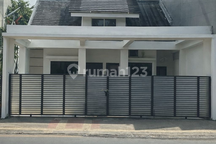 Jual Rumah Strategis di Jalan Utama Besar Kencana Loka