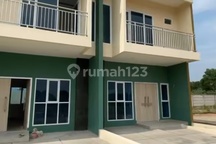 Townhouse Ready Siap Huni 3 Kamar Tidur Lokasi Kawasan Cgc