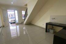 rumah bagus greenlake city 4x15 dengan 2+1 Kamar tidur