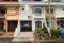 Rumah 3 Lantai Bagus Semi Furnished Strategis Tuparev Cirebon