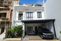 Rumah Premium dalam Cluster, Bisa Custom Layout, Selangkah ke Tol, Bebas Banjir