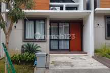 Disewakan Rumah Cluster Parkville Furnished