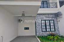 Rumah 2.5 Lantai Pinggir Jalan Gas Alam Depok