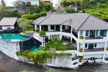 Rare Cliffside Villa In Jimbaran With Panoramic Ocean Views