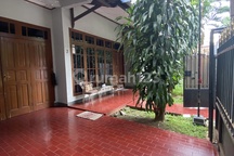 Jual Rumah 2 Lantai Kondisi Masih Bagus Minim Renovasi Di Tebet Timur Hook. Jalan Lebar 2 Mobil. 10 M Nego Sampai Jadi