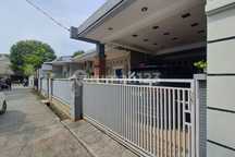 Rumah Cantik Siap Huni Dekat ke Stasiun LRT Busway Rawamangun