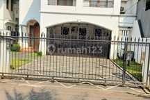 Jual Rumah Kembar Kanan Kiri Luas Total 661M2 di Cipayung Jaktim Harga 10M Nego
