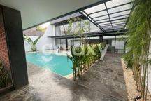 VILLA BARU MEZZANINE DI PANDAWA DEWI SRI LEGIAN BADUNG, BALI