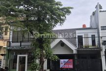 Rumah Dua Lantai Cocok Utk Usaha Lokasi Strategis
