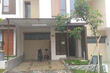 Disewakan Termurah Rumah 2 Lantai Sentul Full furnish 