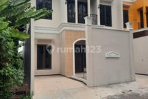 Rumah Strategis Siap Huni Premium di Tembalang
