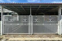 Rumah 1 Lantai Dalam Komplek Medan Johor Karya Darma