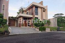 RUMAH SEWA FURNISHED DI GRAND WISATA SIAP  HUNI  & NYAMAN!