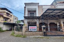Rumah Mewah Hook Komplek Sari Mas Jalan Putri Hijau Medan
