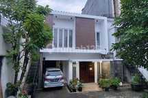 Rumah 2 Lantai Lokasi Strategis di Kebayoran Baru Jakarta Selatan