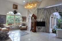 Rumah Menteng Jual Cepat Lokasi Premier Dkt Rmh Wapres Dan.mesjid Sunda Kelapa, Asri , Vintage, Aman.