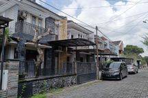 Turun Harga Cluster 2 Lantai One Gate Daerah Ramai Gentan