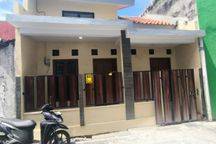 Disewakan Rumah tengah kota depan stadion manahan