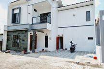 Rumah Bagus Mewah 2 Lt Finishing Di Town House Banjarsari
