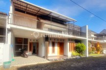 Rumah Cantik di Cluster Colomadu Karanganyar