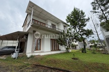 Rumah Bagus Luas di Sewakan di Tarogong Garut