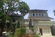 Rumah Kontrakan Bagus Semi Furnished SHM Bintaro, Tangerang Selatan