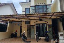 Rumah Bagus Puri Mediterania 2 Lt Semarang Semi Furnished 4 Kamar