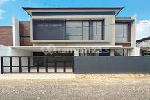 Rumah Baru Modern 4 Kamar Tidur Strategis di Bintaro Sektor