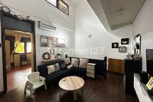 Dijual Rumah Tua Hitung Tanah di Duri Kepa Jakarta Barat