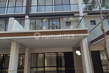 Dijual Rumah Pik 2 Osaka Residence Brand New 6X10 3 Lantai