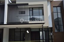 Dijual Rumah Pik 2 10X20 Brand New bisa KPR
