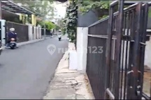 Rumah Siap Huni di Kawasan Hunian Strategis Jalan Muararajeun Supratman Pusat Kota Bandung , Dekat Gedung Sate dan Kampus Unpad/Itb