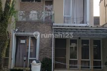 Dikontrakan Rumah Di Pamoyanan Townhouse Sudah Renovasi