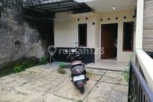 Rumah Dekat Ugm-Tugu Jogja, Timur Tegalrejo Kota Yogyakarta
