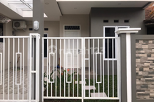 Rumah Bagus Siap Huni Dalam Komplek di Cinere