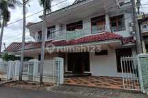 Rumah Dalam Komplek Dekat Tol Jorr di Pesanggrahan Jaksel