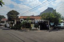 Rumah hitung tanah di Benhil dekat Sudirman
