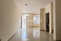 Rumah Green Lake City- West Europe SHM Uk6x15 bisa KPR -Akses Tol