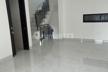 Rumah Golf Island Pik 2 Hoek Cluster Piano Uk 5x15 - 2 Lantai