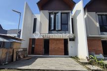 Rumah Baru Indent One Gate Ada Club House di Pemogan