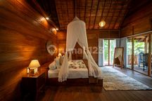 Villa Exlusif Murah Suasana Pendesaan yang Masih Asri Diantaranya Pemandangan Sungai yang Sangat Menyejukan Mata dan tersedia Kolam Renang di Tabanan Bali