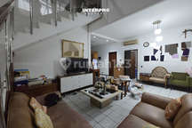 Rumah ceiling tinggi harga tidak tinggi, komplek enak di Puri Indah