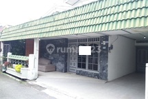 Disewakan Rumah Murah Lokasi Tengah Kota Dekat Xt Square. Jdis