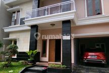 Dijual Cepat Rumah Full Furnished di Puri Sriwedari