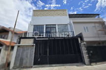 Rumah Luas Tanah 400m2 - 3 Lantai Dijual Duri Kepa Jalan Lebar 2 Mobil - Lt 400m2