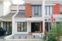 Rumah Strategis 2 Lt Siap Huni di Belakang Transmart Graha Raya Harga Nego J24347